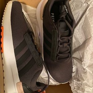 Adidas Racer TR21